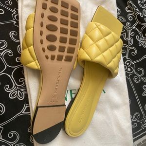 Bottega Veneta
The Padded Flat Sandals EUR 38.5 , excellent condition